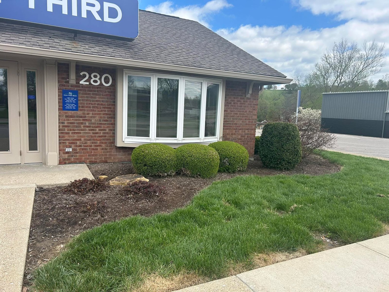 Flanagan Rural Lawn Care completed mowing and property cleanup near De Mossville, Kentucky