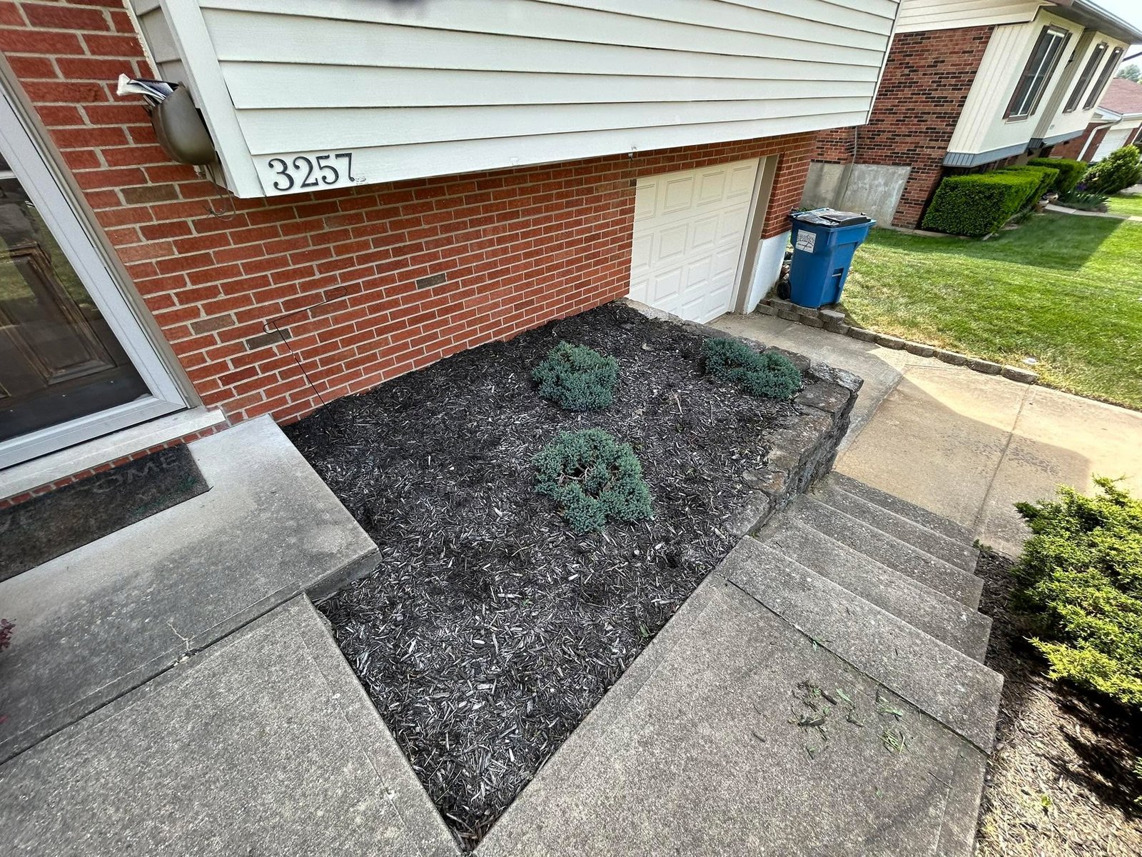 Yard cleanup, trimming, and mowing on a Kentucky property by Flanagan Rural Lawn Care