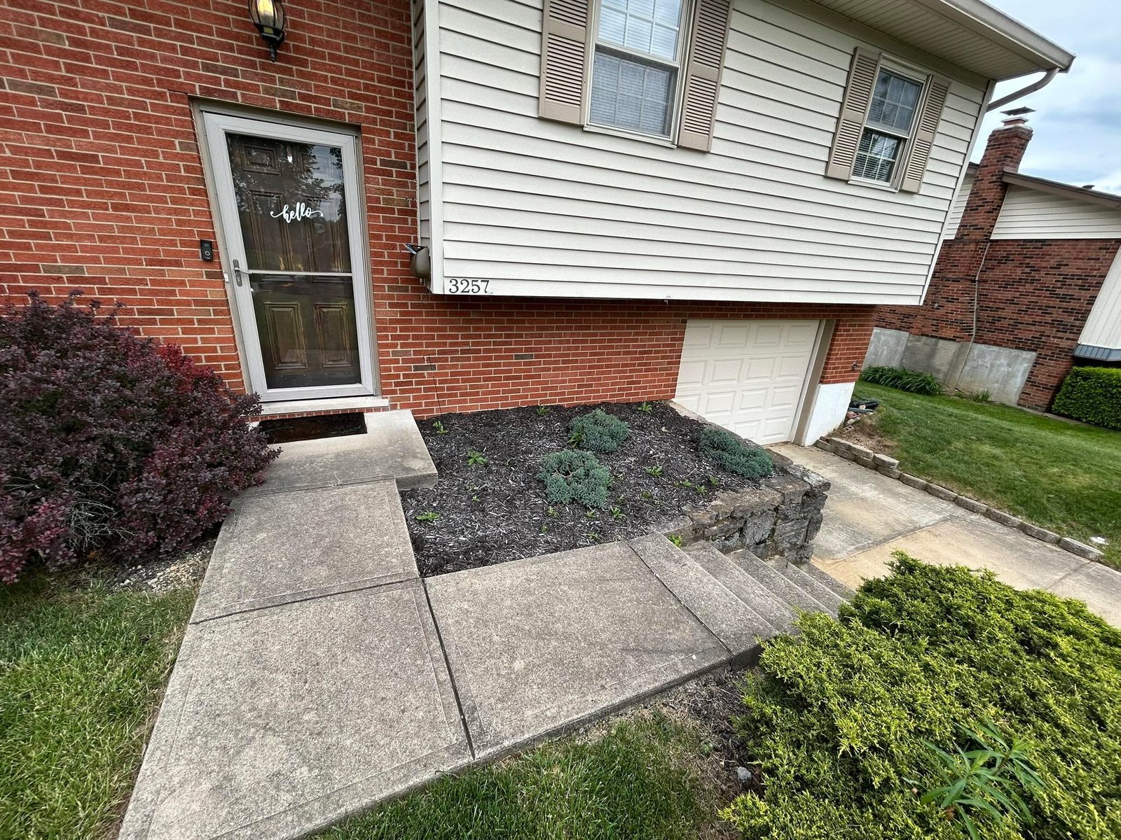 Flanagan Rural Lawn Care completed mowing and property cleanup near De Mossville, Kentucky