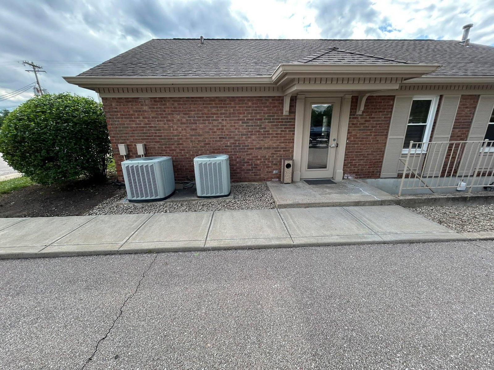 Flanagan Rural Lawn Care completed mowing and property cleanup near De Mossville, Kentucky